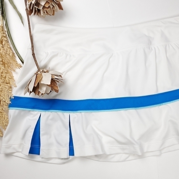 NIKE Women's White Blue Tennis Golf Skorts Sz L - Picture 2 of 8